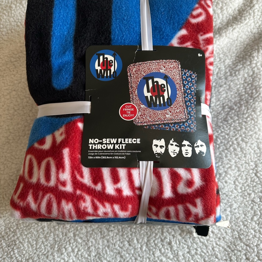 ✨The WHO Fleece Throw Kit